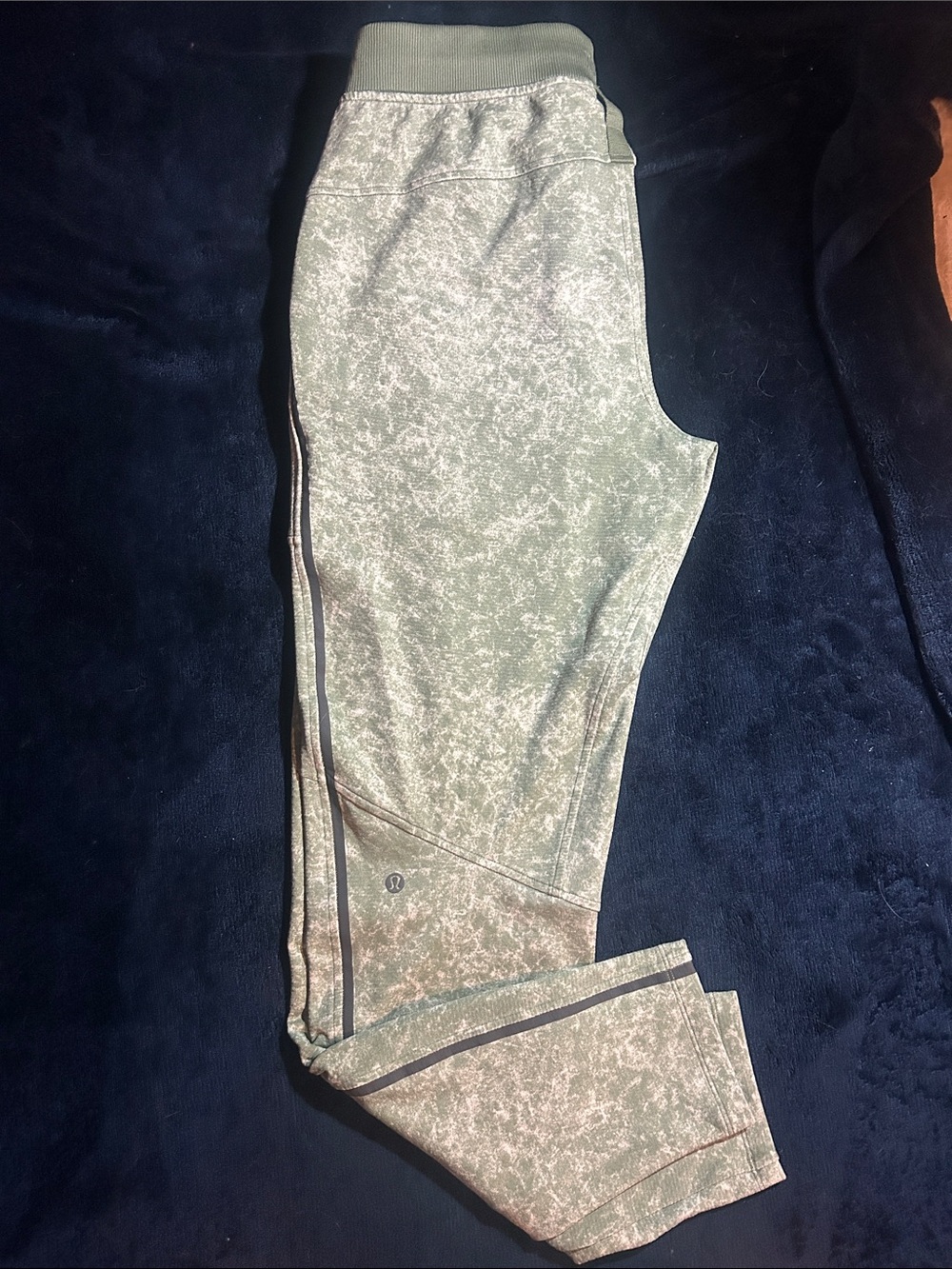 Mens lululemon Med joggers